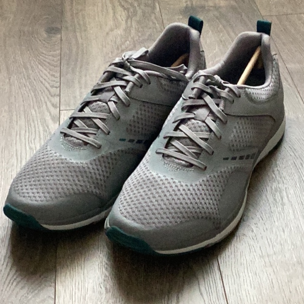 New in box Abeo Indy men’s sneakers size 12